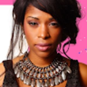 Meet your Posher, Lorina